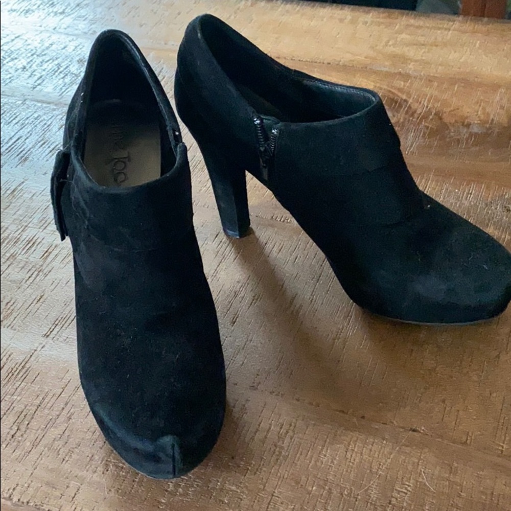 Me Too Black Suede Booties